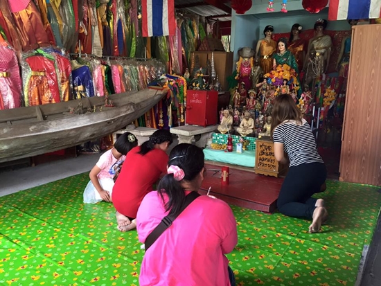 เจ้าแม่ตะเคียนทอง วัดสว่างอารมณ์ เจ้าแม่ตะเคียนทอง วัดสว่างอารมณ์