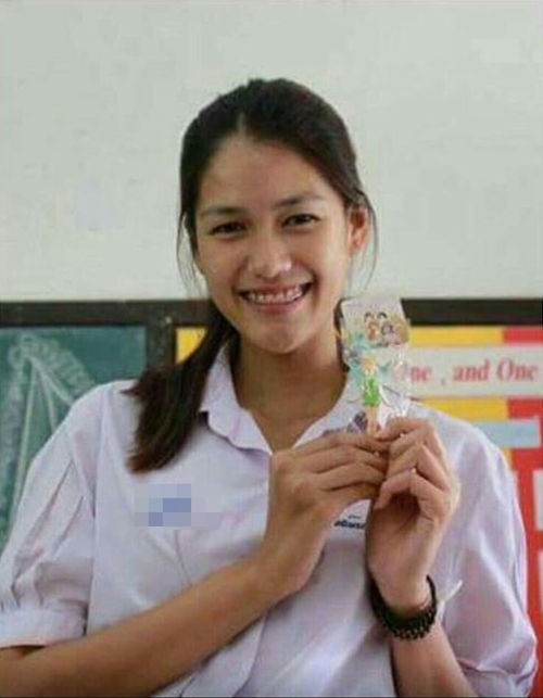 แนท อนิพรณ์ มิสยูนิเวิร์สไทยแลนด์ 2015 ถูกจับผิดทำศัลยกรรม ? แนท อนิพรณ์ มิสยูนิเวิร์สไทยแลนด์ 2015 ถูกจับผิดทำศัลยกรรม ?