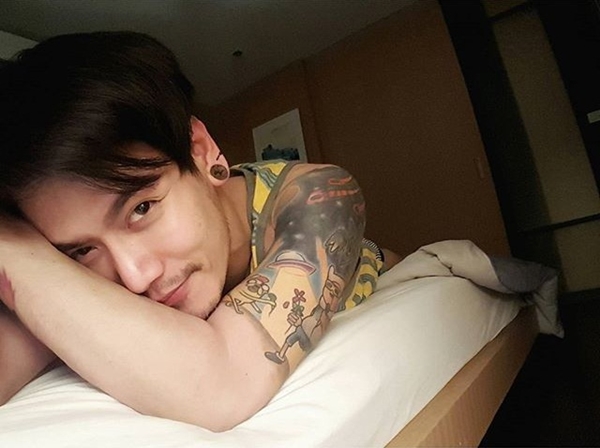 อ๊อฟ ปองศักดิ์ แต่งหญิง อ๊อฟ ปองศักดิ์ แต่งหญิง