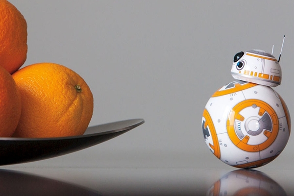 BB-8 ของเล่นสุดล้ำ หุ่นยนต์กลิ้งได้จาก Star Wars BB-8 ของเล่นสุดล้ำ หุ่นยนต์กลิ้งได้จาก Star Wars