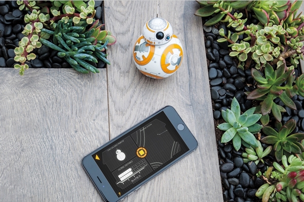 BB-8 ของเล่นสุดล้ำ หุ่นยนต์กลิ้งได้จาก Star Wars BB-8 ของเล่นสุดล้ำ หุ่นยนต์กลิ้งได้จาก Star Wars