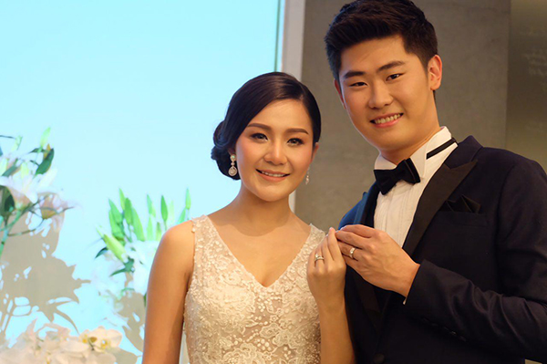 ไม่ทิ้งลายฮา ! หม่ำ จ๊กมก พา เอ็ม บุษราคัม ลูกสาวแถลงข่าวแต่งงาน ไม่ทิ้งลายฮา ! หม่ำ จ๊กมก พา เอ็ม บุษราคัม ลูกสาวแถลงข่าวแต่งงาน