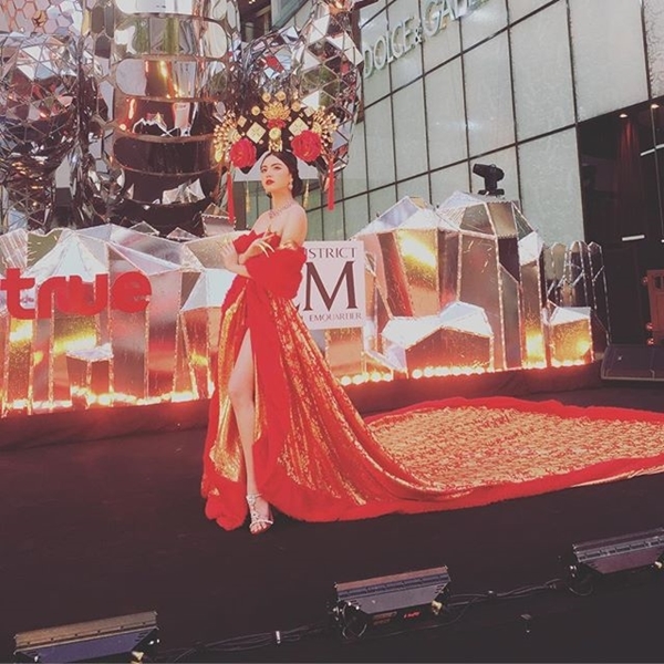 ใหม่ ดาวิกา ใหม่ ดาวิกา