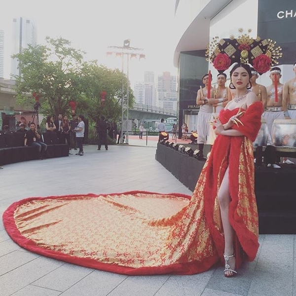 ใหม่ ดาวิกา ใหม่ ดาวิกา