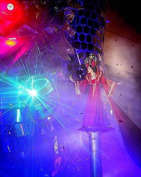 ใหม่ ดาวิกา ใหม่ ดาวิกา