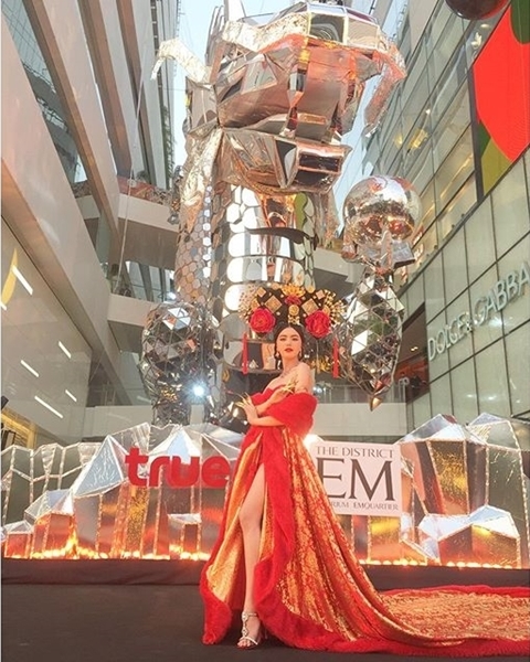 ใหม่ ดาวิกา ใหม่ ดาวิกา