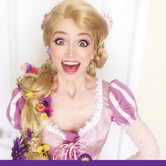 ซาร่าห์ อิงเกิล ซาร่าห์ อิงเกิล