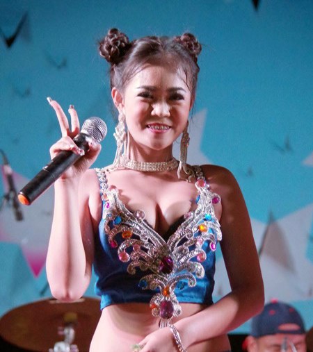 ลำใย ไหทองคำ ลำใย ไหทองคำ