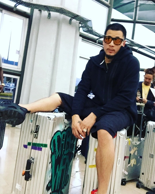 กรุเสื้อผ้า บีน่า-บรู๊คลิน-เวย์ ไทยเทเนียม กรุเสื้อผ้า บีน่า-บรู๊คลิน-เวย์ ไทยเทเนียม