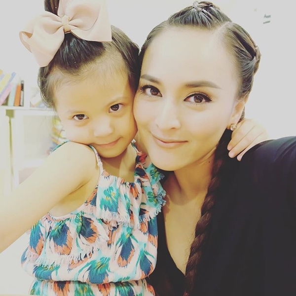 กรุเสื้อผ้า บีน่า-บรู๊คลิน-เวย์ ไทยเทเนียม กรุเสื้อผ้า บีน่า-บรู๊คลิน-เวย์ ไทยเทเนียม