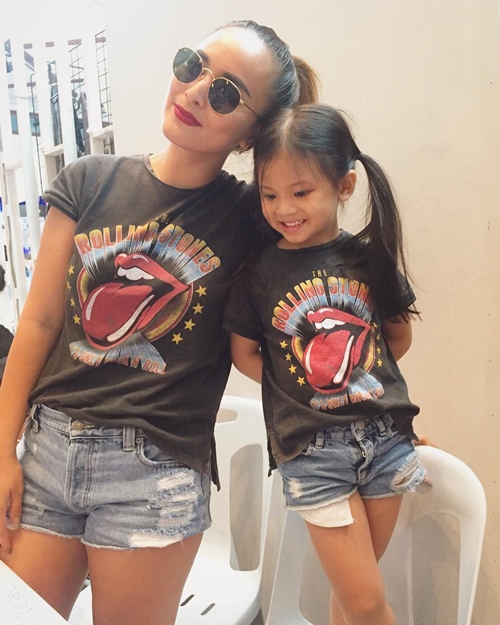 กรุเสื้อผ้า บีน่า-บรู๊คลิน-เวย์ ไทยเทเนียม กรุเสื้อผ้า บีน่า-บรู๊คลิน-เวย์ ไทยเทเนียม