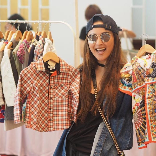 กรุเสื้อผ้า บีน่า-บรู๊คลิน-เวย์ ไทยเทเนียม กรุเสื้อผ้า บีน่า-บรู๊คลิน-เวย์ ไทยเทเนียม