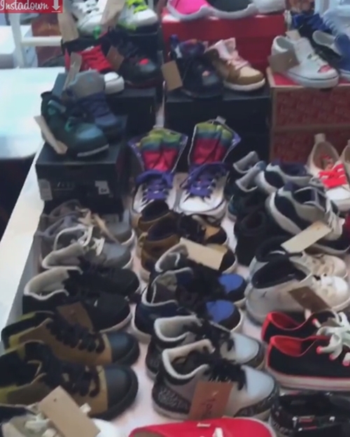 กรุเสื้อผ้า บีน่า-บรู๊คลิน-เวย์ ไทยเทเนียม กรุเสื้อผ้า บีน่า-บรู๊คลิน-เวย์ ไทยเทเนียม