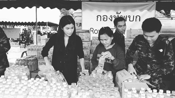 ศิลปิน-ดารา เผยความความรู้สึกที่มีต่อ พระบาทสมเด็จพระเจ้าอยู่หัว ศิลปิน-ดารา เผยความความรู้สึกที่มีต่อ พระบาทสมเด็จพระเจ้าอยู่หัว