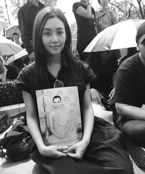 ศิลปิน-ดารา เผยความความรู้สึกที่มีต่อ พระบาทสมเด็จพระเจ้าอยู่หัว ศิลปิน-ดารา เผยความความรู้สึกที่มีต่อ พระบาทสมเด็จพระเจ้าอยู่หัว