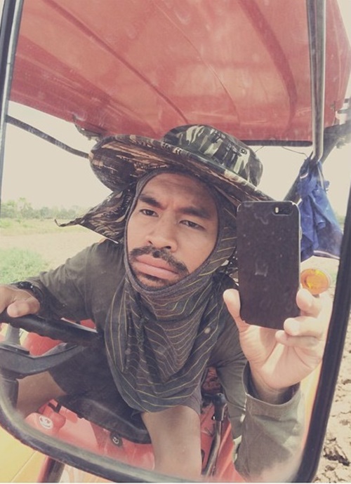 ใหม่ มือกลองวงไอน้ำ ใหม่ มือกลองวงไอน้ำ