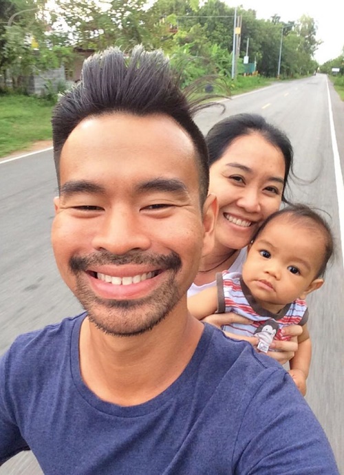 ใหม่ มือกลองวงไอน้ำ ใหม่ มือกลองวงไอน้ำ