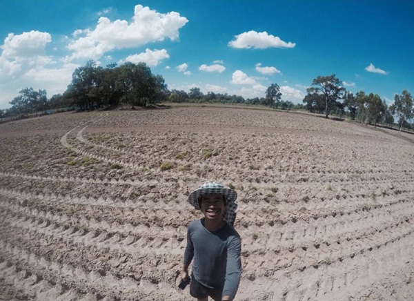 ใหม่ มือกลองวงไอน้ำ ใหม่ มือกลองวงไอน้ำ