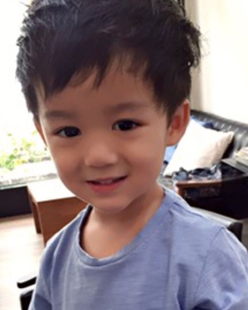 น้องณดล ลูกแม่กบ น้องณดล ลูกแม่กบ