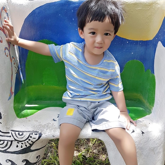 น้องณดล ลูกแม่กบ น้องณดล ลูกแม่กบ