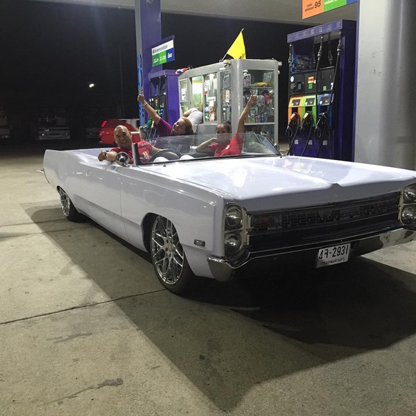 โหน่ง ชะชะช่า โหน่ง ชะชะช่า