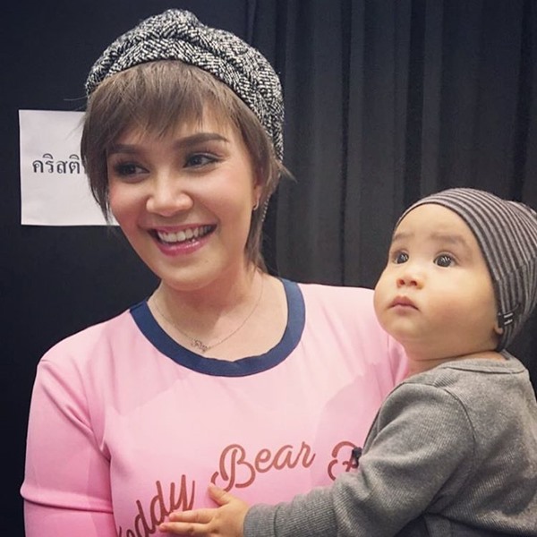 ทาทา ยัง ทาทา ยัง