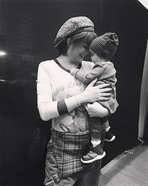 ทาทา ยัง ทาทา ยัง