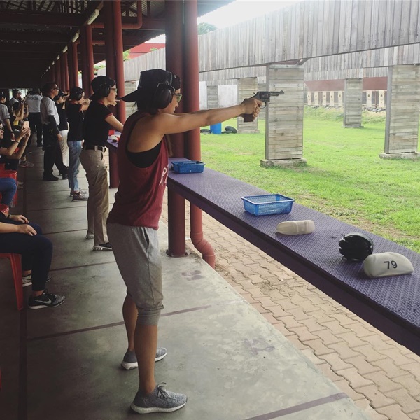 วีเจจ๋า ปลื้ม จบหลักสูตร บพส.4 วีเจจ๋า ปลื้ม จบหลักสูตร บพส.4