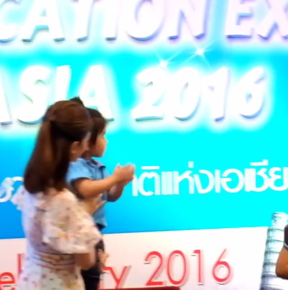 น้องมะลิ ให้ของพี่จ๋าแต่กลับอยากได้เอง น้องมะลิ ให้ของพี่จ๋าแต่กลับอยากได้เอง