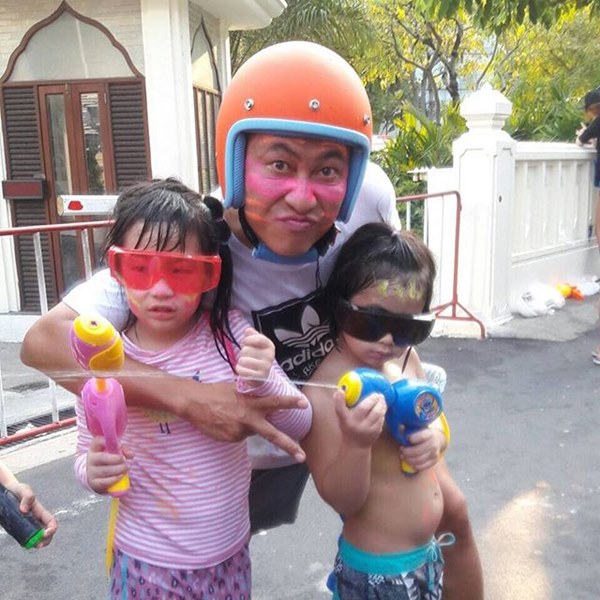 ลูกดาราเล่นน้ำสงกรานต์ 2559 ลูกดาราเล่นน้ำสงกรานต์ 2559