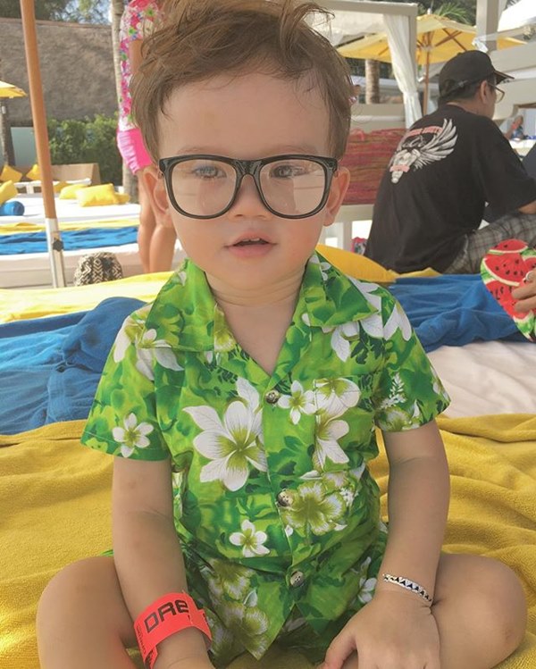 ลูกดาราเล่นน้ำสงกรานต์ 2559 ลูกดาราเล่นน้ำสงกรานต์ 2559