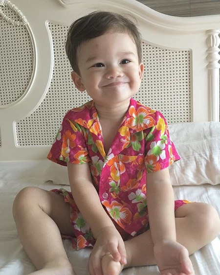 ลูกดาราเล่นน้ำสงกรานต์ 2559 ลูกดาราเล่นน้ำสงกรานต์ 2559