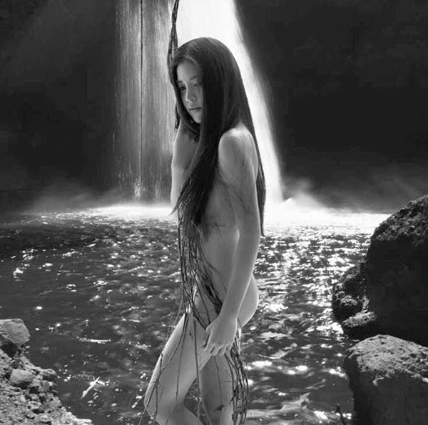 โฟโต้บุ๊ก PURE ฝีมือ จอร์จ ธาดา โฟโต้บุ๊ก PURE ฝีมือ จอร์จ ธาดา