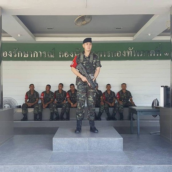 ชาโน แพมเบอร์เกอร์ ชาโน แพมเบอร์เกอร์