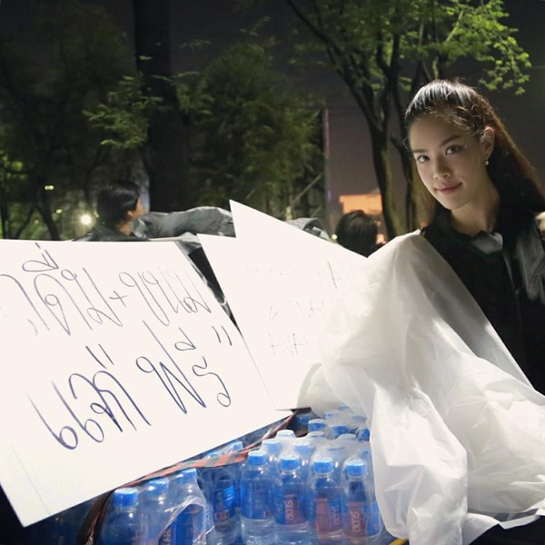 ศิลปิน-ดารา เผยความความรู้สึกที่มีต่อ พระบาทสมเด็จพระเจ้าอยู่หัว ศิลปิน-ดารา เผยความความรู้สึกที่มีต่อ พระบาทสมเด็จพระเจ้าอยู่หัว