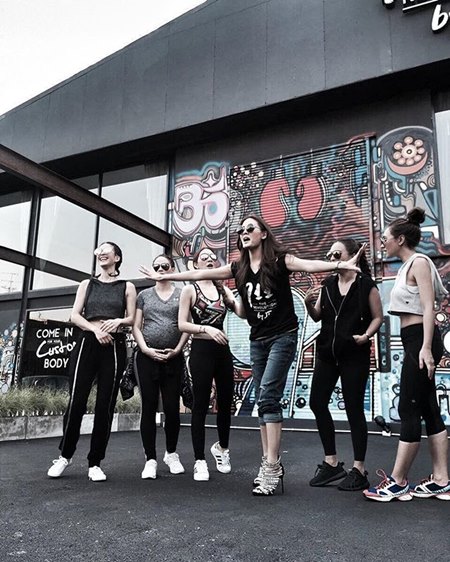 แก๊งค์นางฟ้ารวมตัว เปิดฟิตเนสใหม่ เจนี่ แก๊งค์นางฟ้ารวมตัว เปิดฟิตเนสใหม่ เจนี่