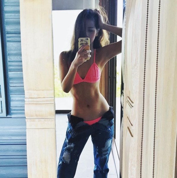 โมเม-พลอย ชวพร โมเม-พลอย ชวพร