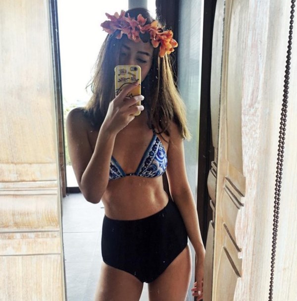 โมเม-พลอย ชวพร โมเม-พลอย ชวพร