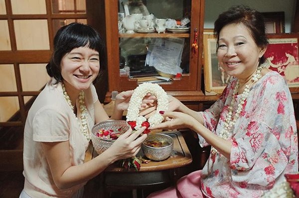 ดาราไทยเล่นน้ำวันสงการนต์ ดาราไทยเล่นน้ำวันสงการนต์