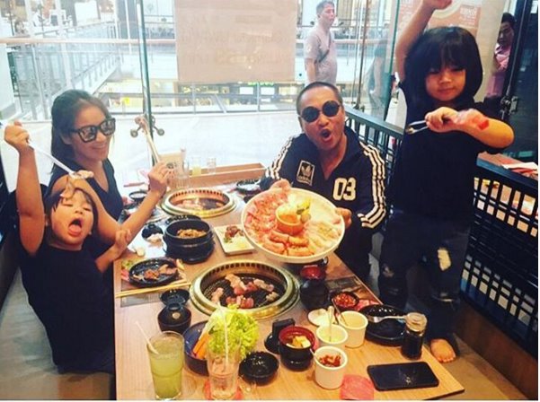 เปิ้ล นาคร ได้ลูกคนที่ 4 เปิ้ล นาคร ได้ลูกคนที่ 4