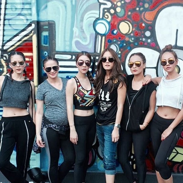 แก๊งค์นางฟ้ารวมตัว เปิดฟิตเนสใหม่ เจนี่ แก๊งค์นางฟ้ารวมตัว เปิดฟิตเนสใหม่ เจนี่