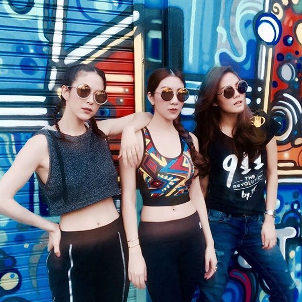 แก๊งค์นางฟ้ารวมตัว เปิดฟิตเนสใหม่ เจนี่ แก๊งค์นางฟ้ารวมตัว เปิดฟิตเนสใหม่ เจนี่