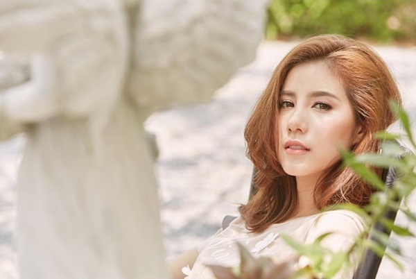 เอสเธอร์ สุปรีย์ลีลา เอสเธอร์ สุปรีย์ลีลา