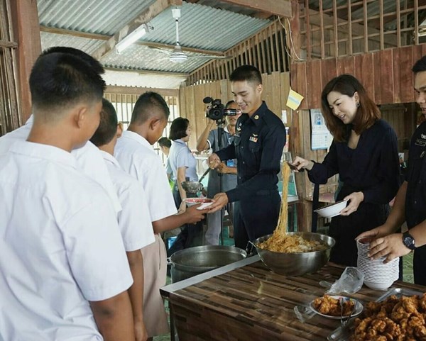 กีฟ อรลีฬห์-บูม ปิยพันธ์ กีฟ อรลีฬห์-บูม ปิยพันธ์