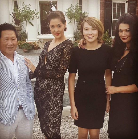 ลูกเกด-ซินดี้-เฮเลน 3 นางแบบตัวแม่นัดรวมตัวกัน ลูกเกด-ซินดี้-เฮเลน 3 นางแบบตัวแม่นัดรวมตัวกัน