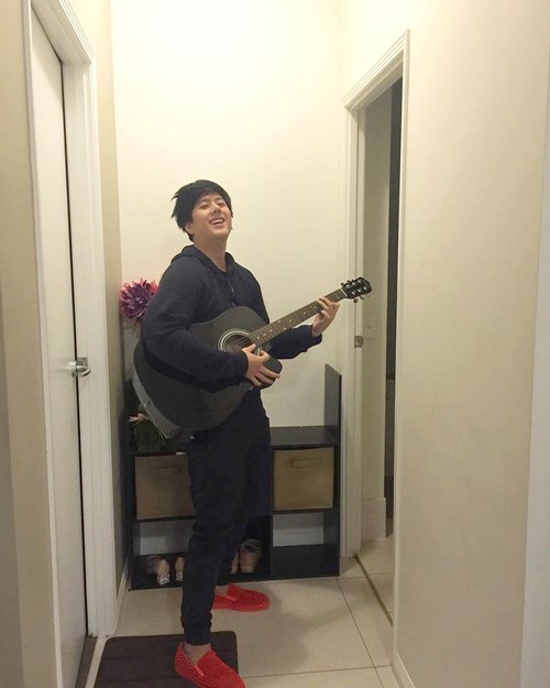 ไฮโซบอส อดีตแฟน มิน พีชญา กำลังปลูกต้นรัก แยม มทิรา ไฮโซบอส อดีตแฟน มิน พีชญา กำลังปลูกต้นรัก แยม มทิรา