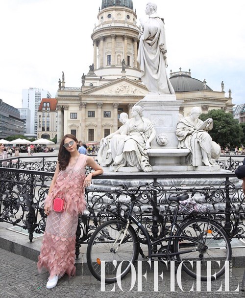 ชมพู่ อารยา แฟชั่นผลงานนิสิต ชมพู่ อารยา แฟชั่นผลงานนิสิต