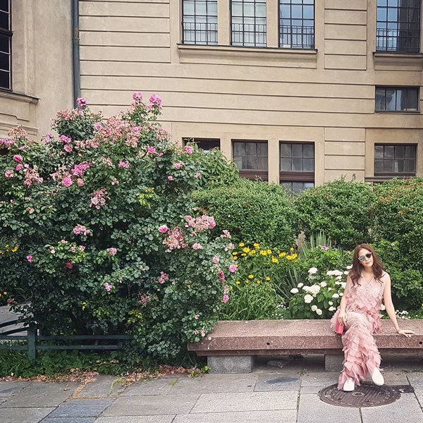 ชมพู่ อารยา แฟชั่นผลงานนิสิต ชมพู่ อารยา แฟชั่นผลงานนิสิต