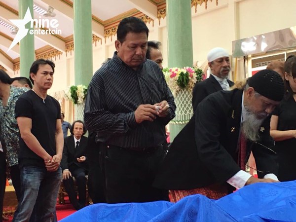 พิธีรดน้ำศพ ดอน จมูกบาน พิธีรดน้ำศพ ดอน จมูกบาน