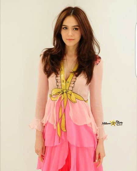 ชมพู่ อารยา ชมพู่ อารยา